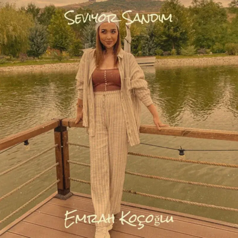 Seviyor Sandım