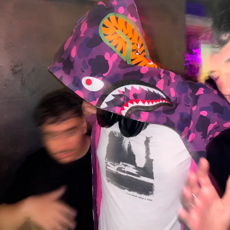 W DA BAPE