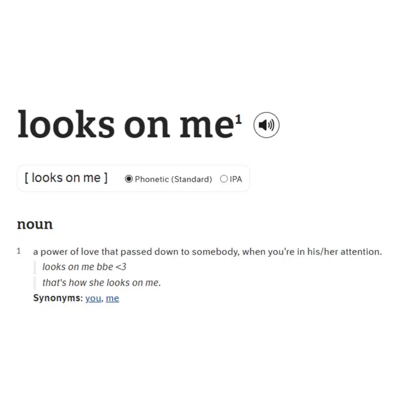LOOKS ON ME