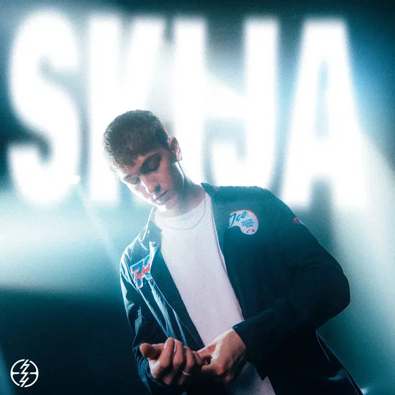 Skija