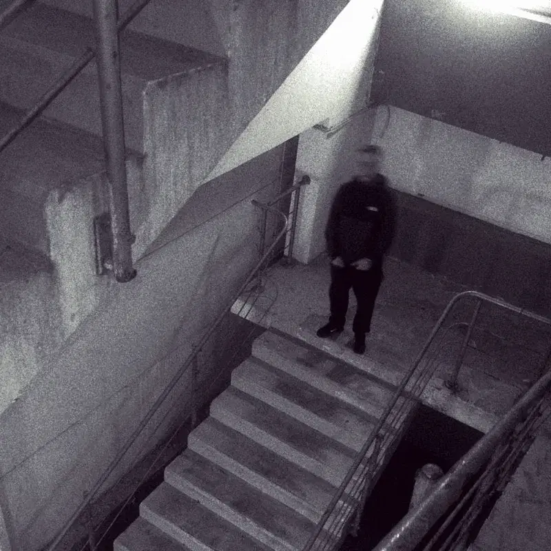 проживал вчера