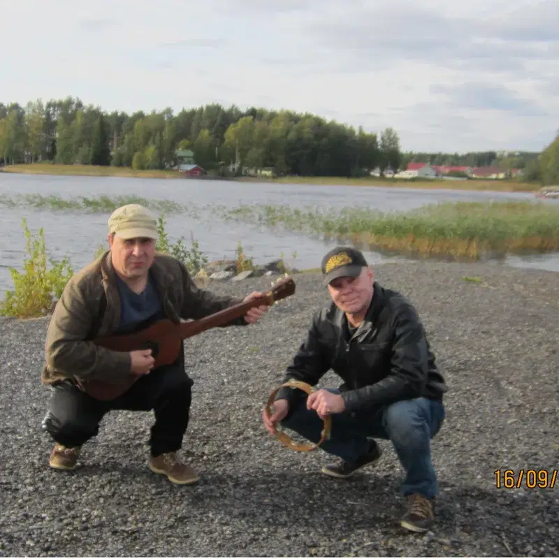 Kertoi tuuli ystävälleen