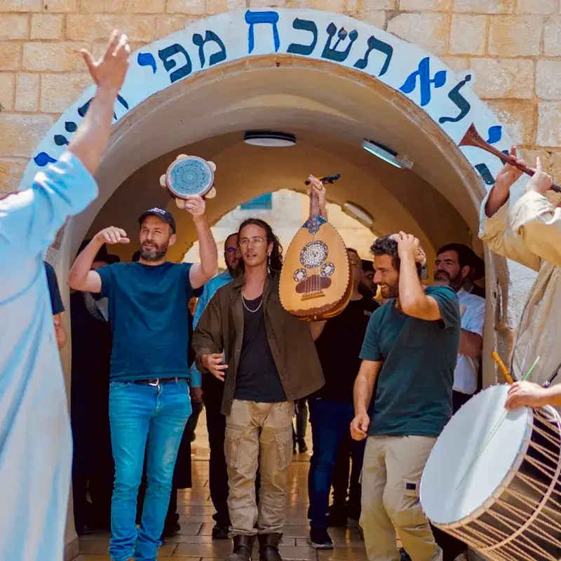 ואמרתם כה לחי
