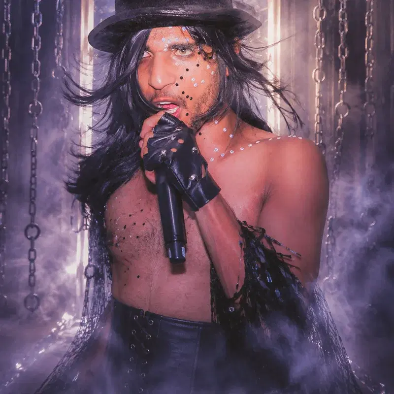 MACHO MAN
